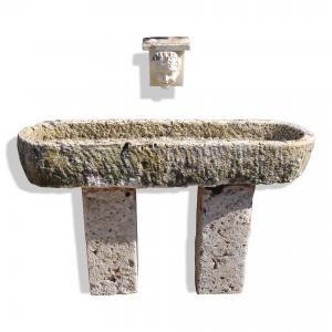 Antique stone fountain. 1700/1800 period.